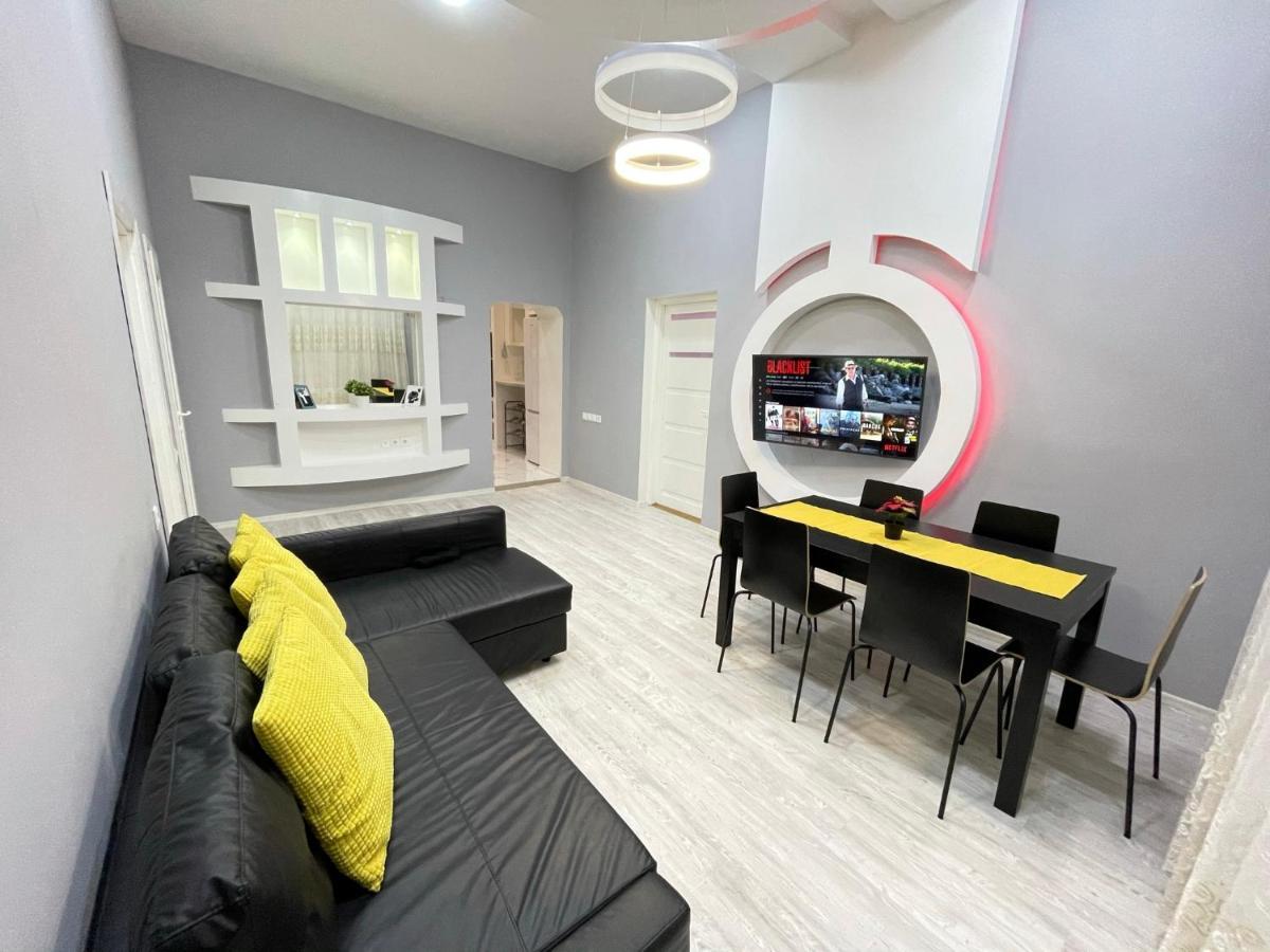 Deluxe Sapphire Residency - 4 Bedrooms Budapest Exterior photo