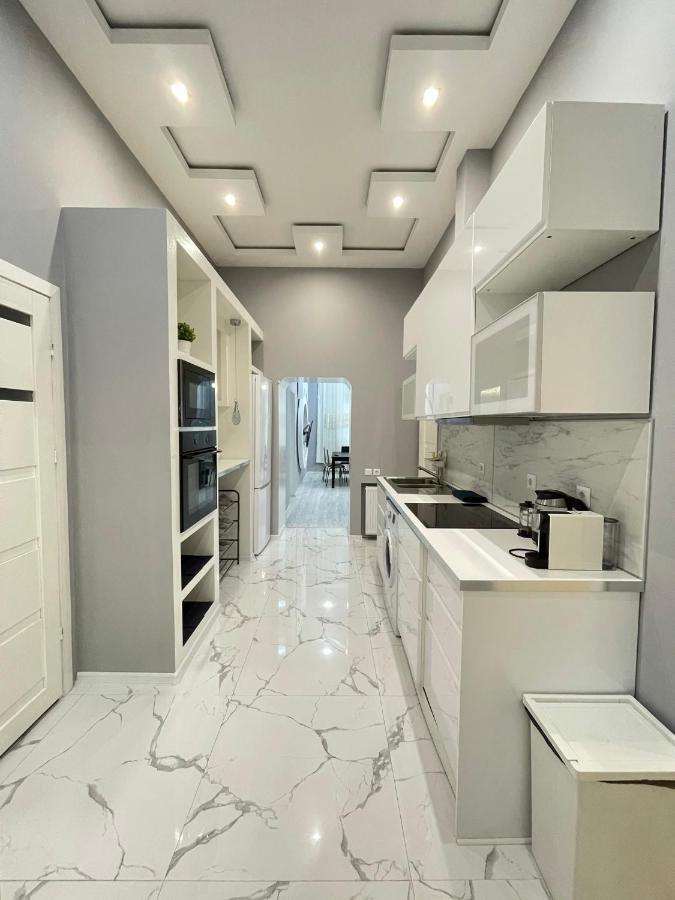 Deluxe Sapphire Residency - 4 Bedrooms Budapest Exterior photo