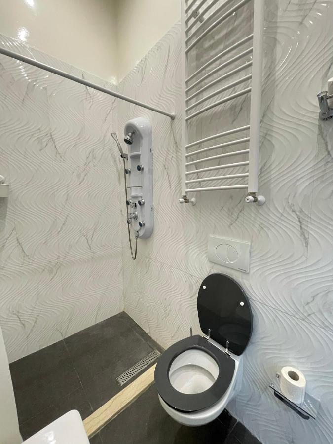 Deluxe Sapphire Residency - 4 Bedrooms Budapest Exterior photo